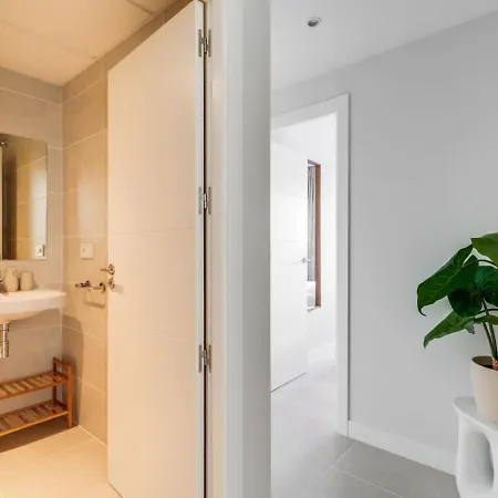 Apartment With Large Private Garden In Estepona - Families And Remote Workers *