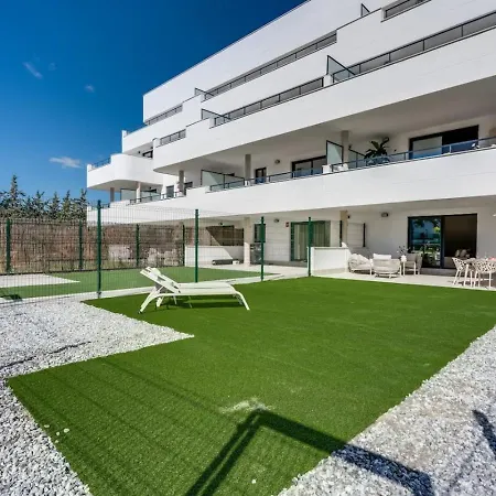 شقة Apartment With Large Private Garden In Estepona - Families And Remote Workers *