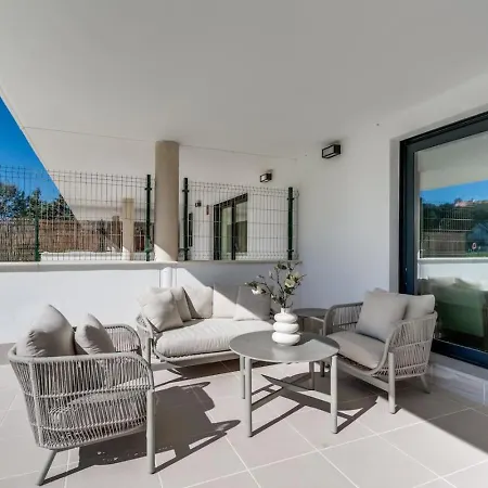 Apartment With Large Private Garden In Estepona - Families And Remote Workers *