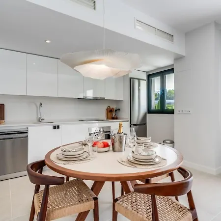 Apartment With Large Private Garden In Estepona - Families And Remote Workers * 埃斯特波纳