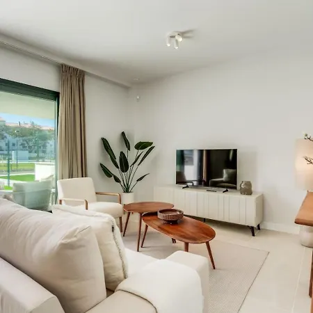 公寓 Apartment With Large Private Garden In Estepona - Families And Remote Workers
